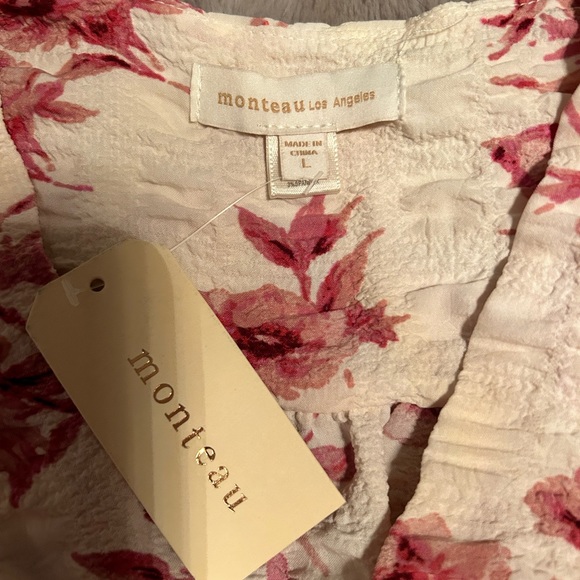 Sleeveless Top - Picture 3 of 3